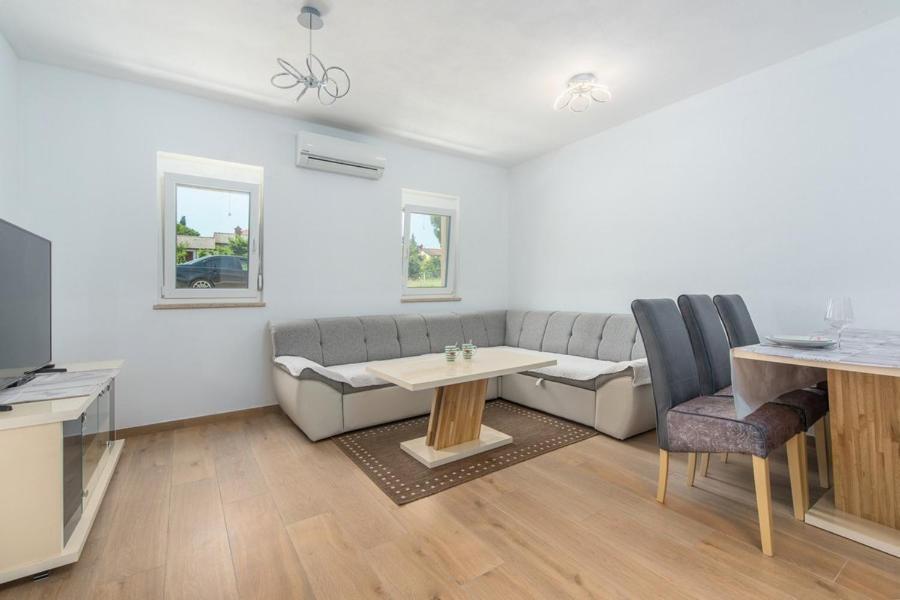 Irma Apartment Dajla Buitenkant foto